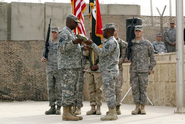 Υπεστάλη η αμερικανική σημαία, έπεσε η αυλαία του πολέμου στο Ιράκ (Infographic)
