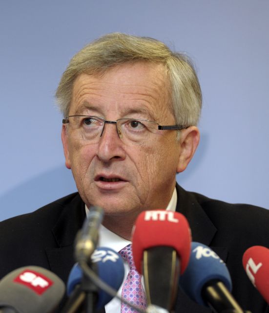 Να μην σταθεί εμπόδιο στη Σύνοδο Κορυφής καλεί ο Γιούνκερ τον Κάμερον