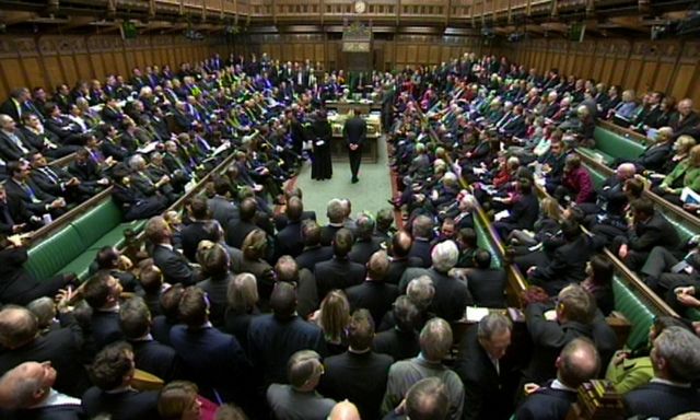 Έρευνα για την βραδιά-Ναζί όπου παραβρέθηκε Βρετανός βουλευτής ξεκινά στη Γαλλία