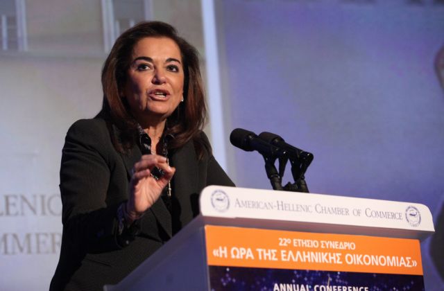 Το πρόβλημα της χώρας «δεν είναι οικονομικό, είναι πολιτικό» λέει η Ντ.Μπακογιάννη