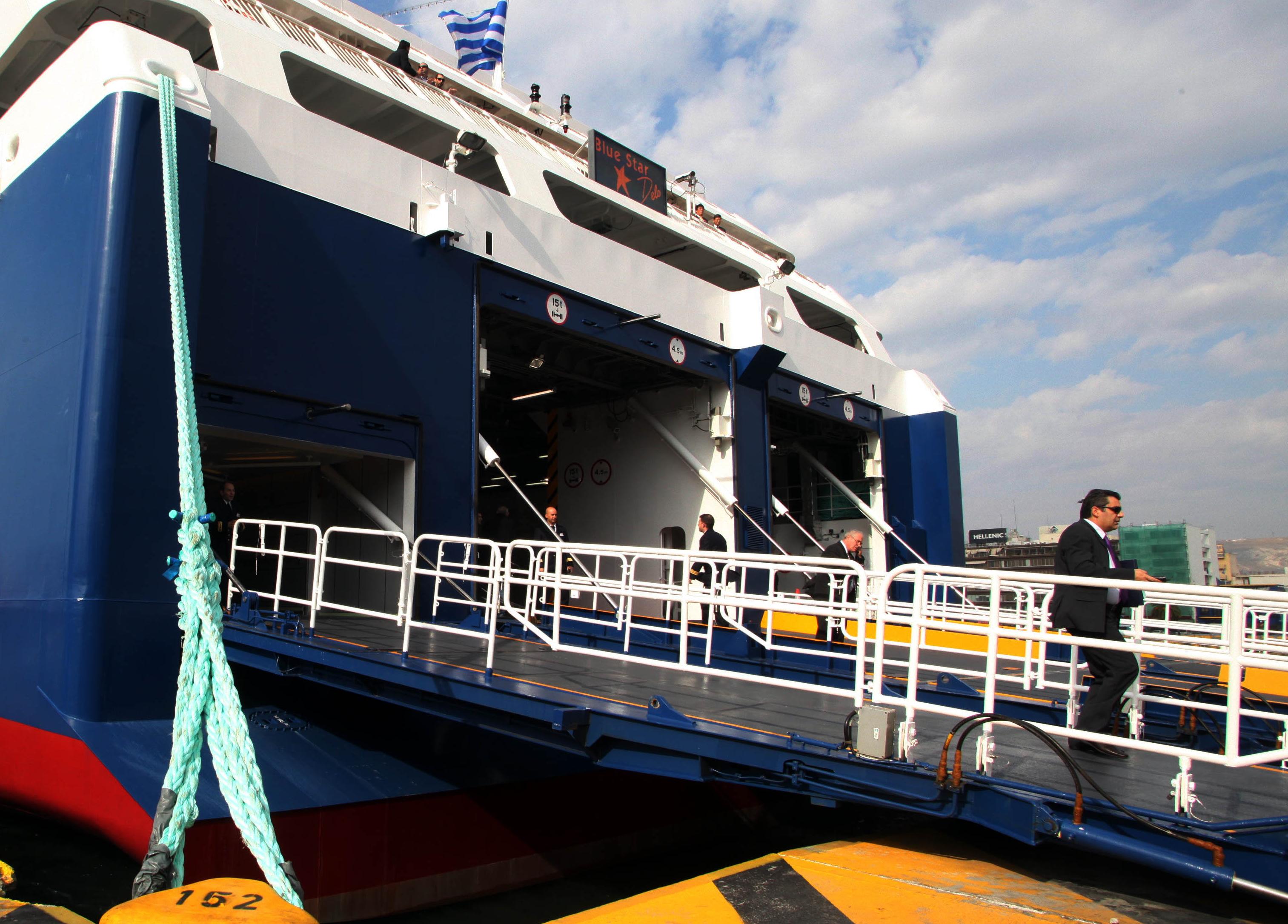 Αρση απαγορευτικού απόπλου από το λιμάνι του Πειραιά