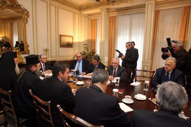 Μέτρα για στήριξη της δοκιμαζόμενης κοινωνικής συνοχής προωθεί η κυβέρνηση