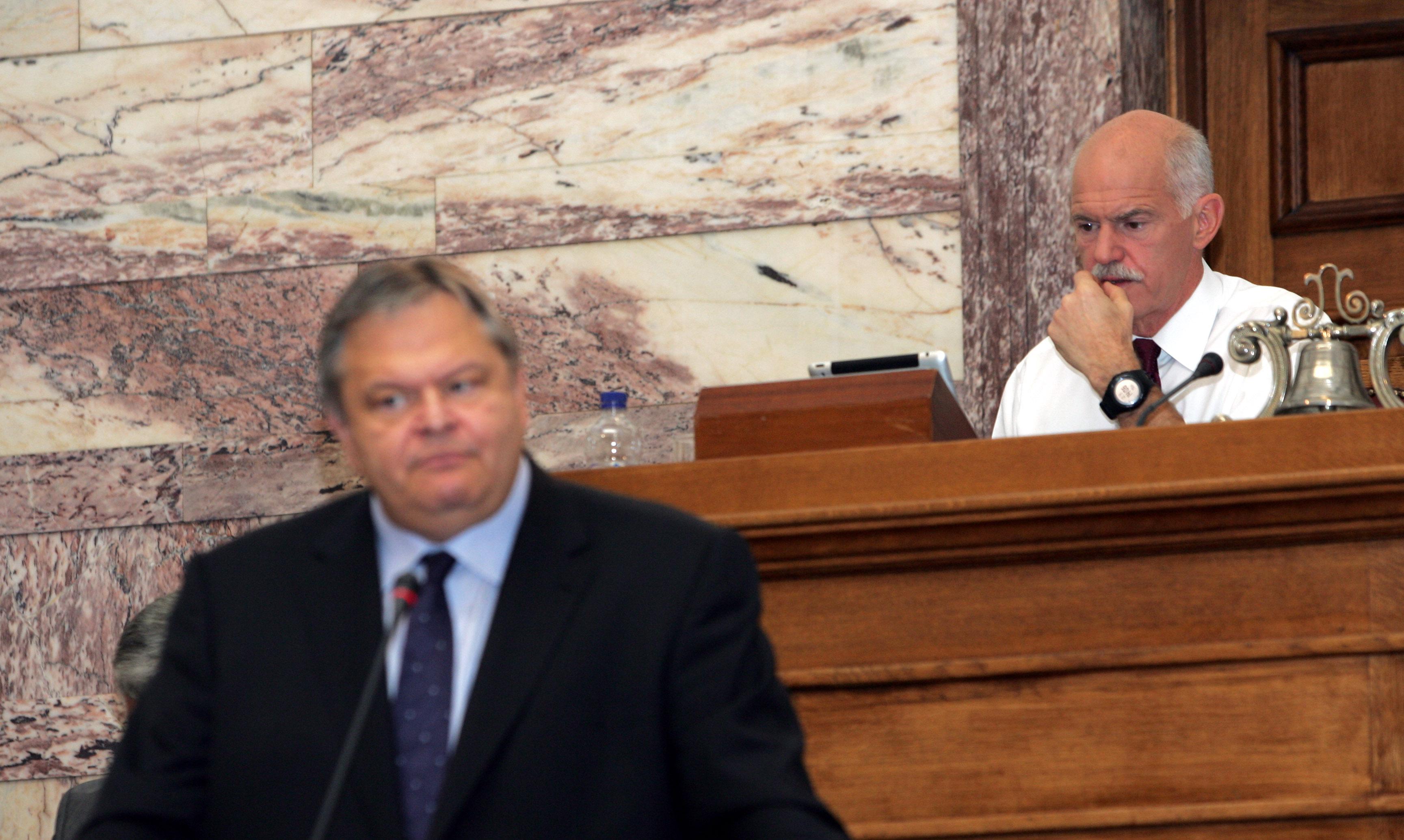 Εν αναμονή εξελίξεων στο ΠΑΣΟΚ μετά την συνάντηση Παπανδρέου-Βενιζέλου