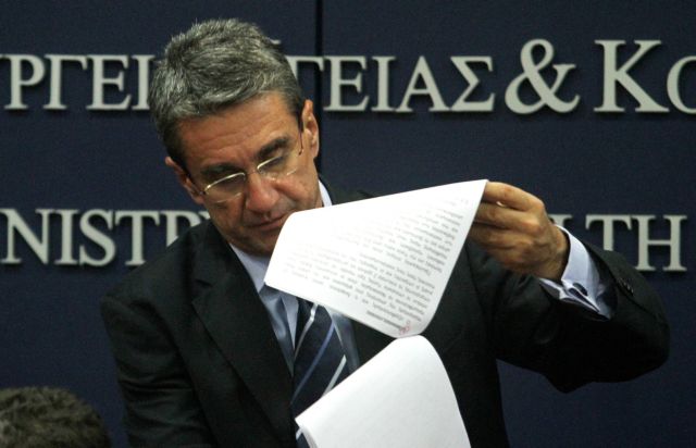 Με κατάρρευση κινδυνεύουν το 2012 βασικές υποδομές του κοινωνικού κράτους