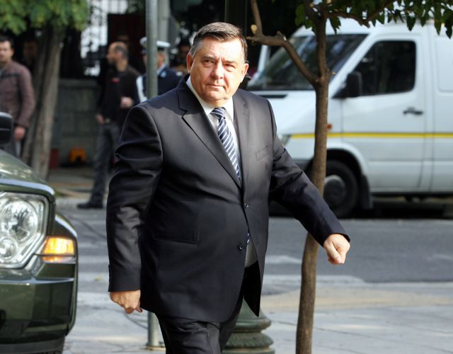 Τρικομματική κυβέρνηση συνεργασίας ζητεί ο Γ.Καρατζαφέρης