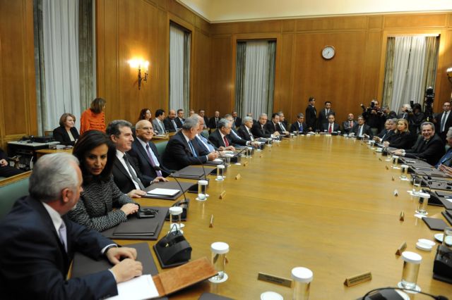 «Συντροφικά» μαχαιρώματα στη διάρκεια του Υπουργικού Συμβουλίου