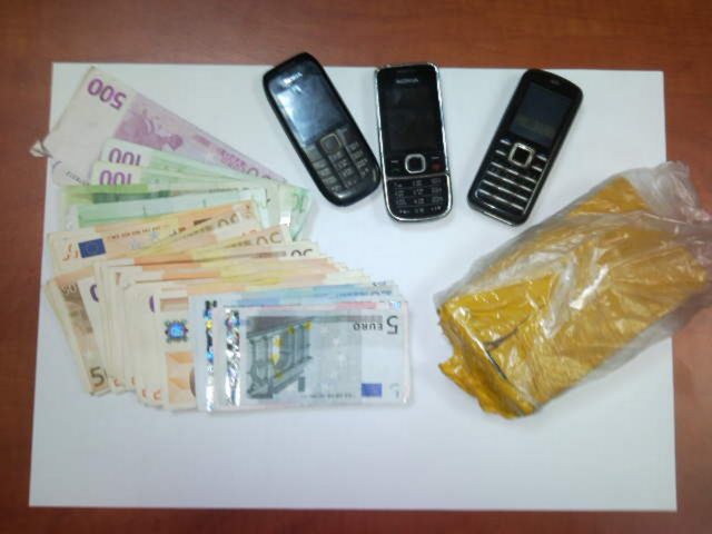 Εργαστήριο νόθευσης και επανασυσκευασίας ναρκωτικών ανακάλυψε η αστυνομία