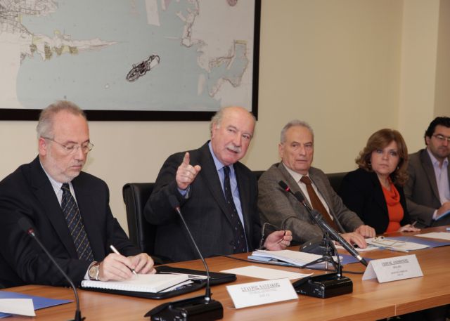 Το Δημόσιο θα κρατήσει το 51% σε ΟΛΠ και ΟΛΘ, λέει ο Γ. Ανωμερίτης