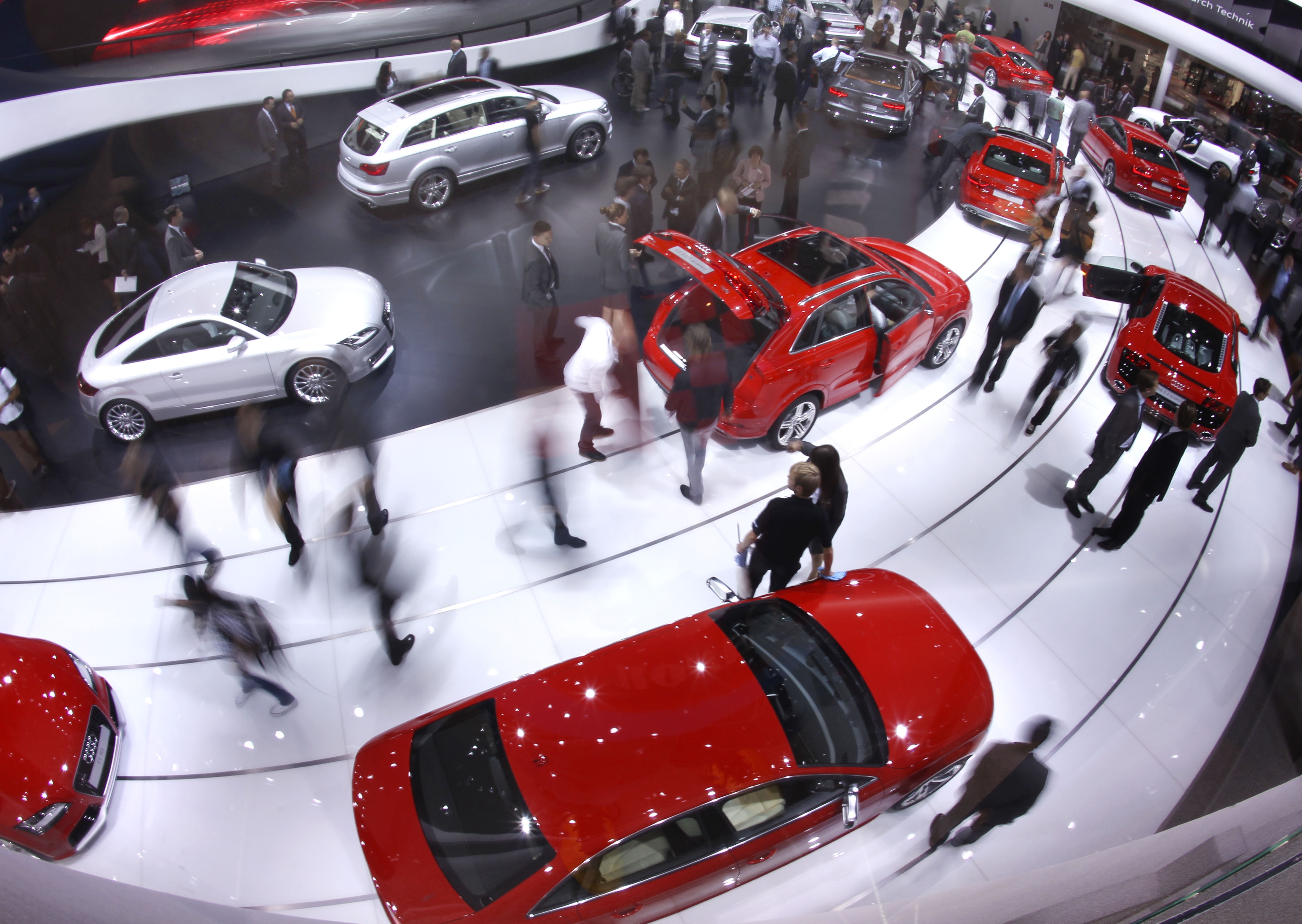 Καθοδικό το εντεκάμηνο του 2011 για τις ευρωπαϊκές πωλήσεις αυτοκινήτων