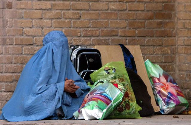 Ελεύθερη αφέθηκε Αφγανή που καταδικάστηκε για μοιχεία επειδή βιάστηκε