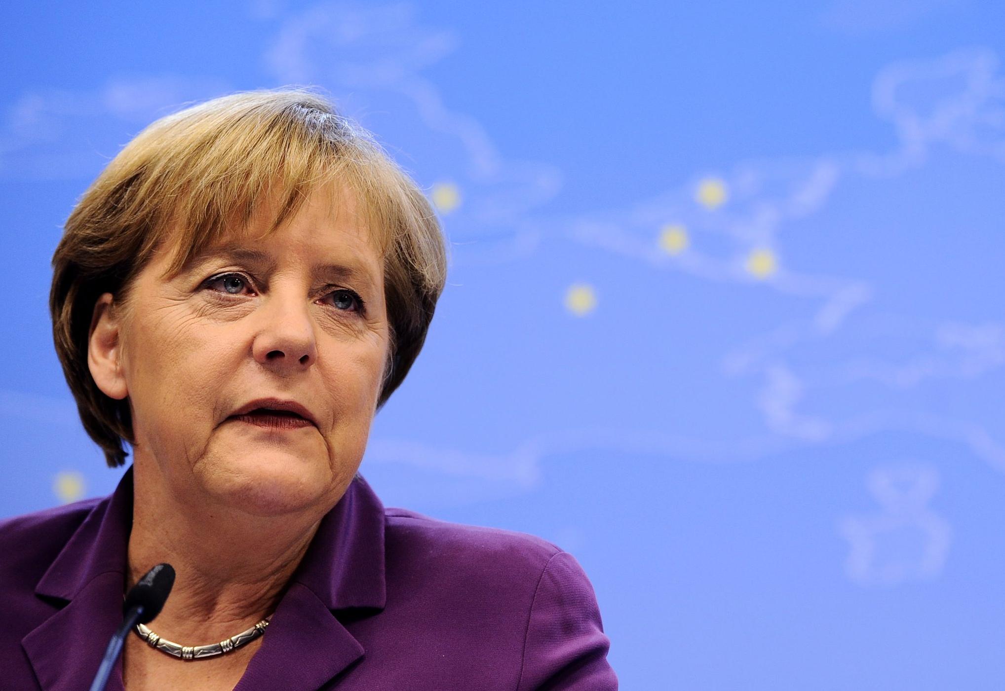 H Άνγκελα Μέρκελ δεν «παρήγγειλε» την αποπομπή Μπερλουσκόνι λέει η Ρώμη