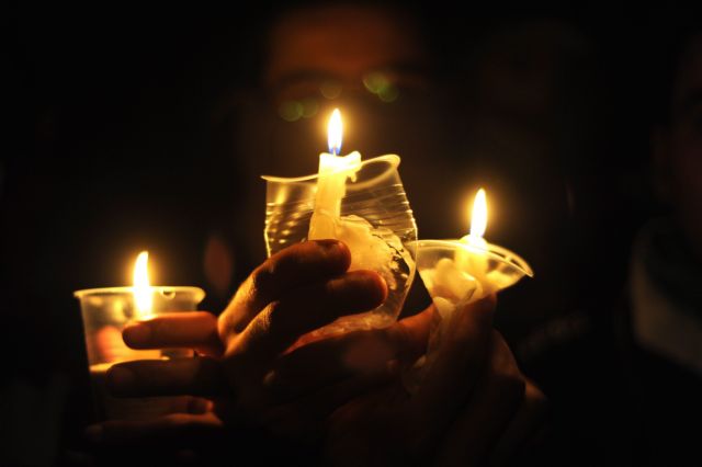 Παρατηρητές του Αραβικού Συνδέσμου έφθασαν στη Συρία – Σφαγή στη Χομς