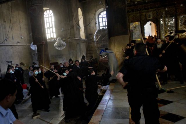 Συμπλοκές με σκουπόξυλα ανάμεσα σε Ελληνορθόδοξους και Αρμένιους στη Βηθλεέμ