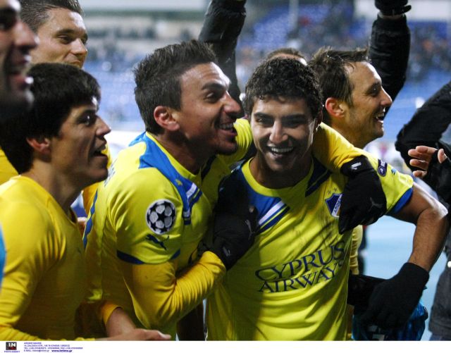 Ασταμάτητος ο ΑΠΟΕΛ και στην Κύπρο, κέρδισε στο ντέρμπι την Ομόνοια