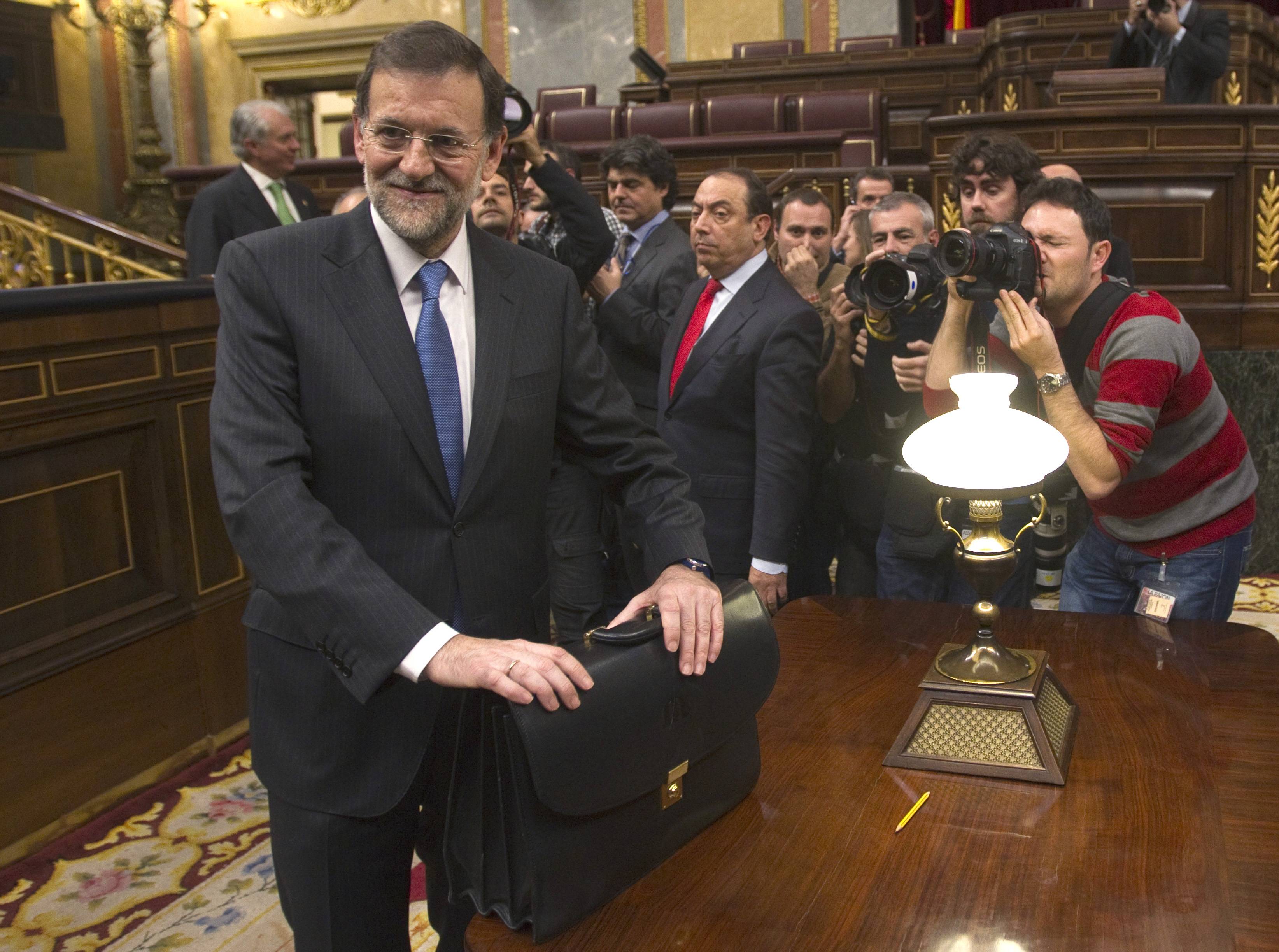 Έκτος πρωθυπουργός της μεταπολιτευτικής Ισπανίας ο Ραχόι με το «ναι» της Βουλής