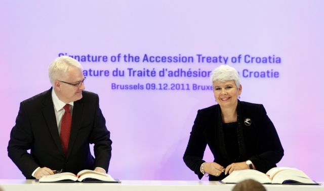 Υπεγράφη η Συνθήκη για την ένταξη της Κροατίας στην ΕΕ το 2013