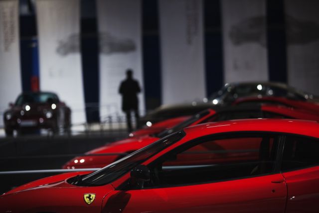 Κινδυνεύουν χιλιάδες εργαζόμενοι, καθώς «πεθαίνει» η ιταλική αγορά πολυτελών αυτοκινήτων