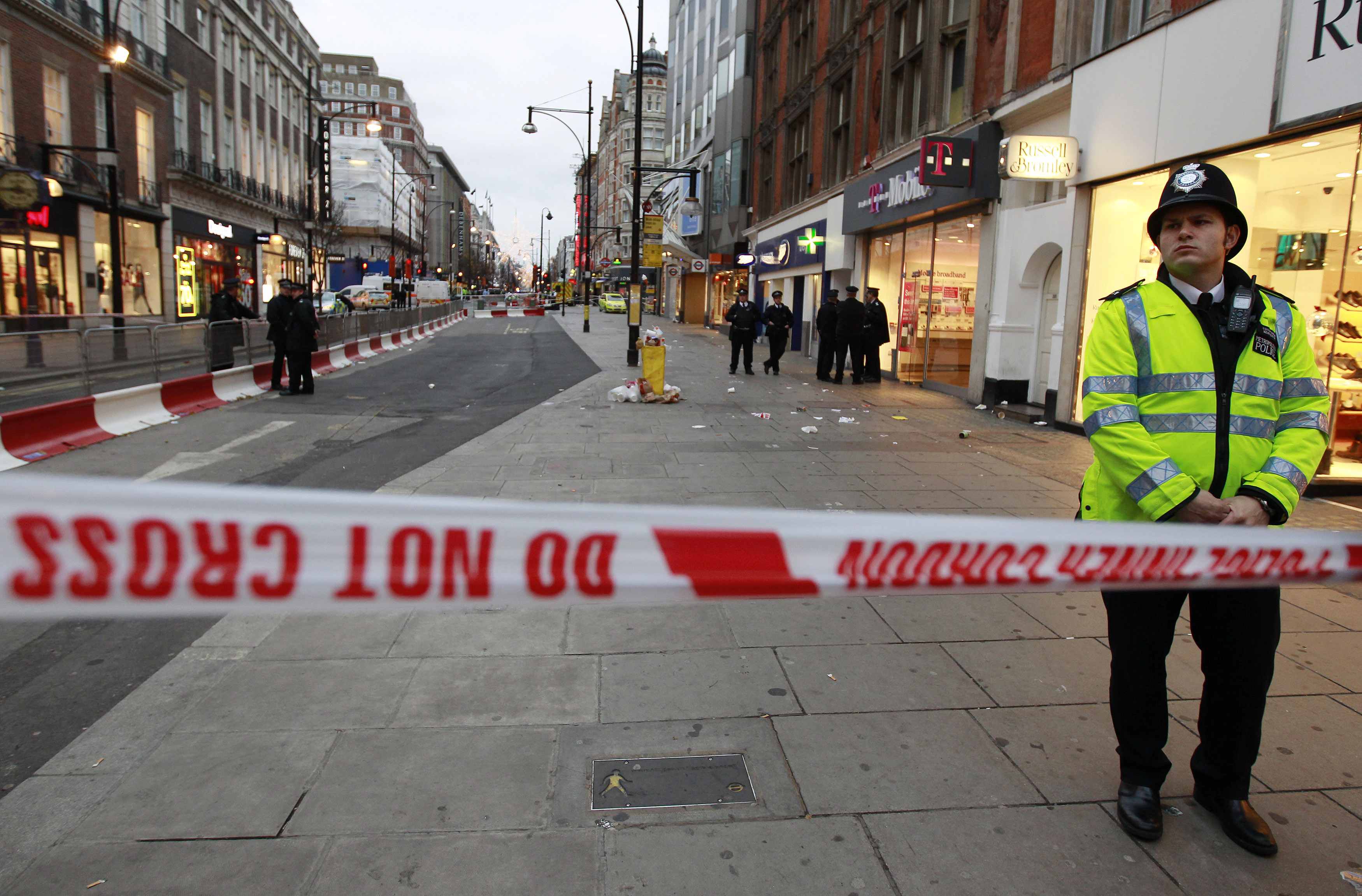 Ένας 18χρονος νεκρός από επίθεση με μαχαίρι στην Όξφορντ Στριτ του Λονδίνου