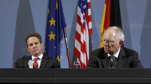 Περισσότερη στήριξη από τις ΗΠΑ ζητά ο Σόιμπλε, «ψυχολογική» δίνει ο Γκάιτνερ