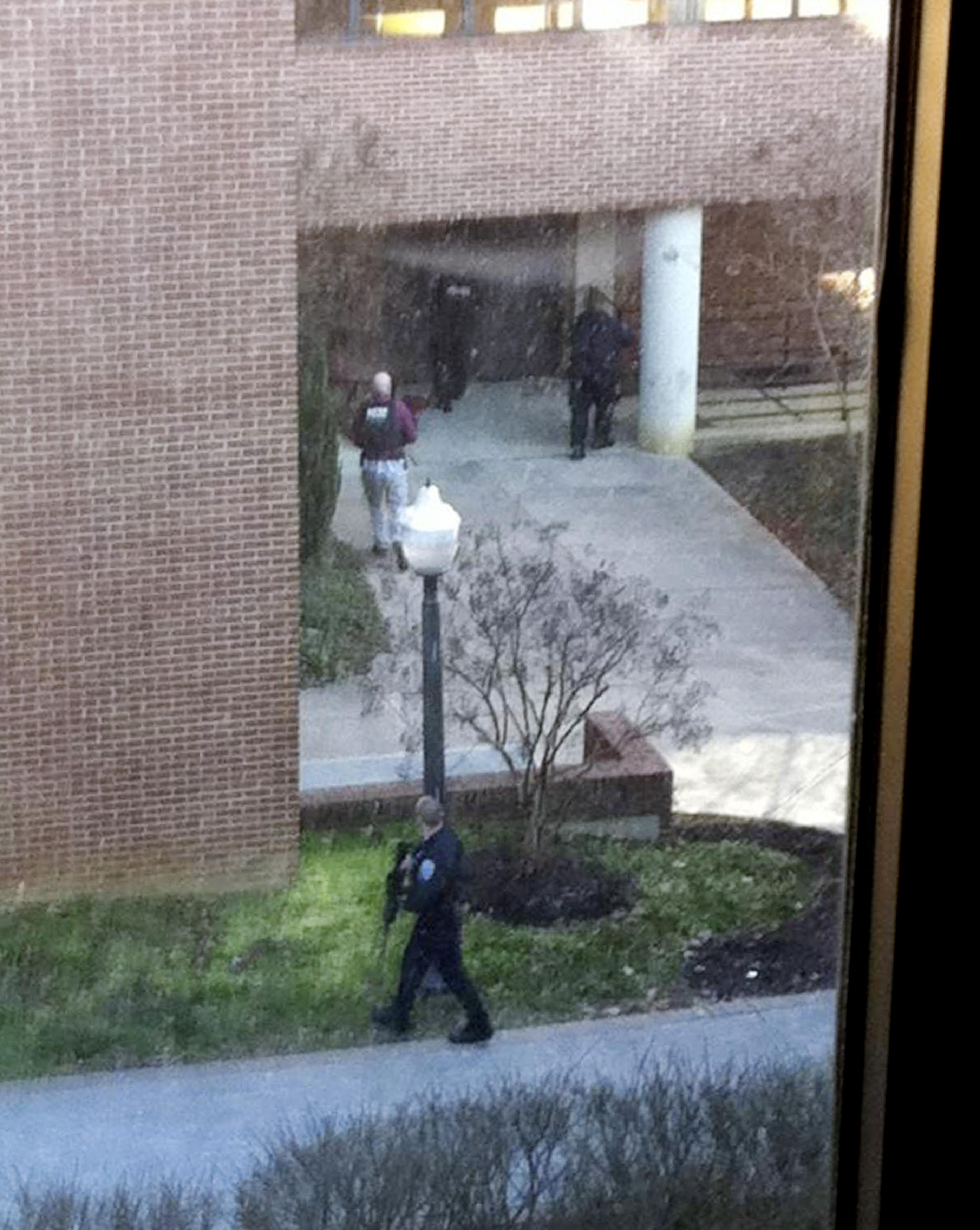 Ένας αστυνομικός νεκρός από τα πυρά ενόπλου στο πανεπιστήμιο Virginia Tech