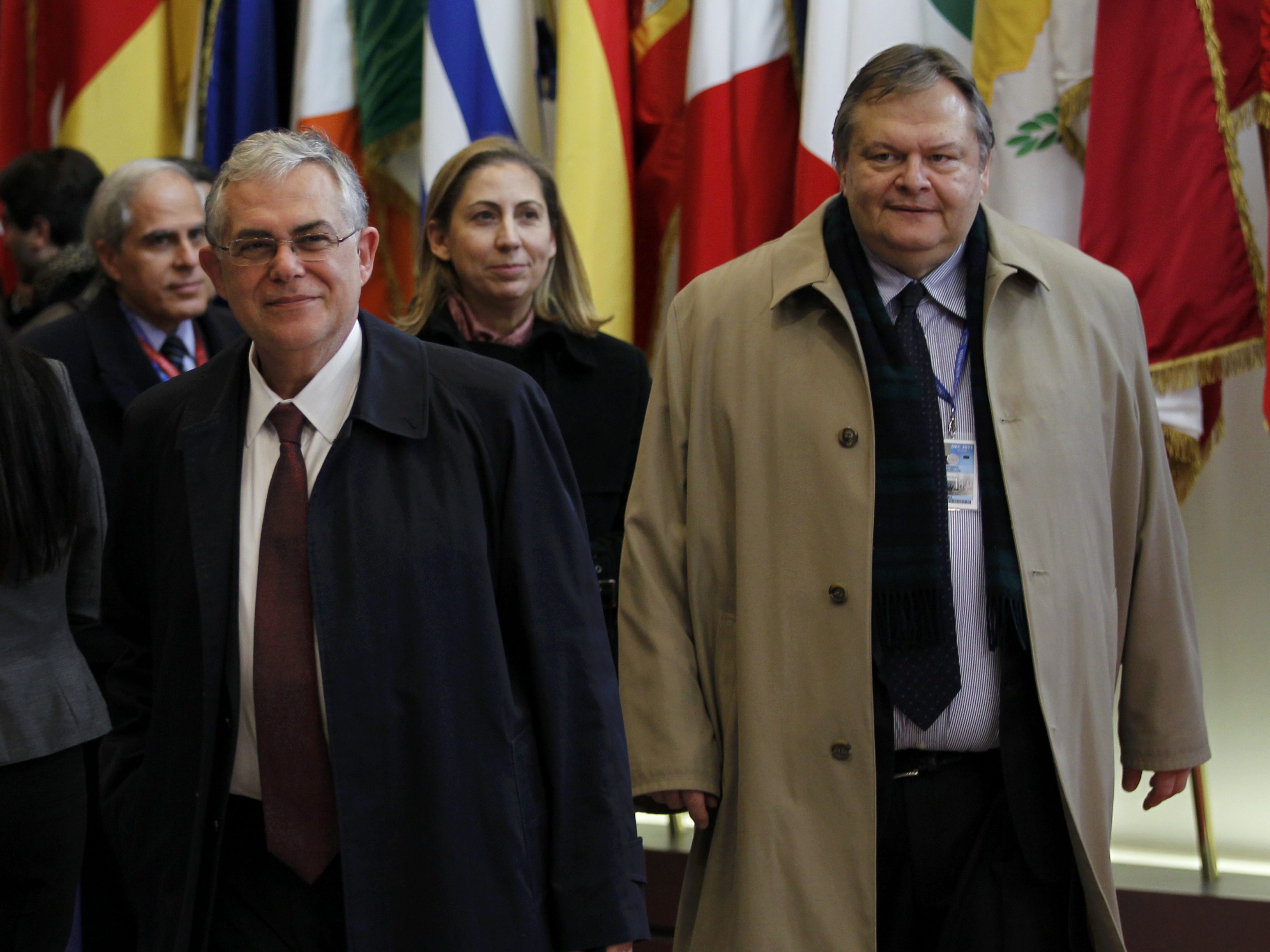 Συνέντευξη Τύπου του Λ.Παπαδήμου το μεσημέρι για τα αποτελέσματα της Συνόδου