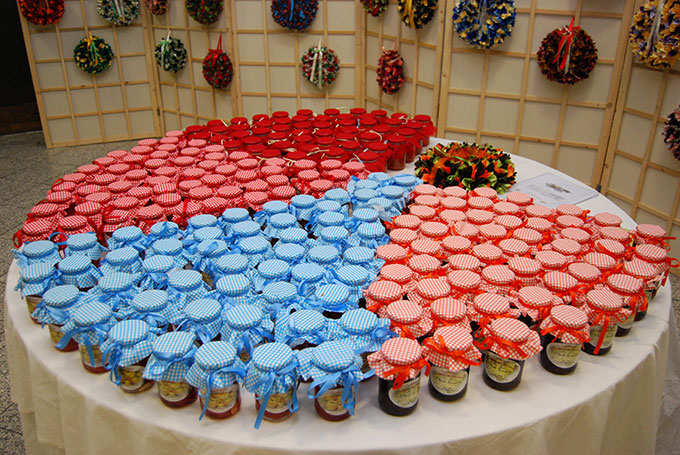 Χριστουγεννιατικο Παζάρι για την ενίσχυση του ΚΕΘΕΑ ΔΙΑΒΑΣΗ