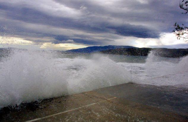 Προβλήματα στις ακτοπλοϊκές συγκοινωνίες λόγω των ισχυρών ανέμων