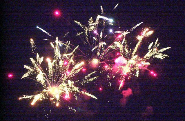 Η Νάπολη γιορτάζει την Πρωτοχρονιά βάζοντας… φωτιά στα spread