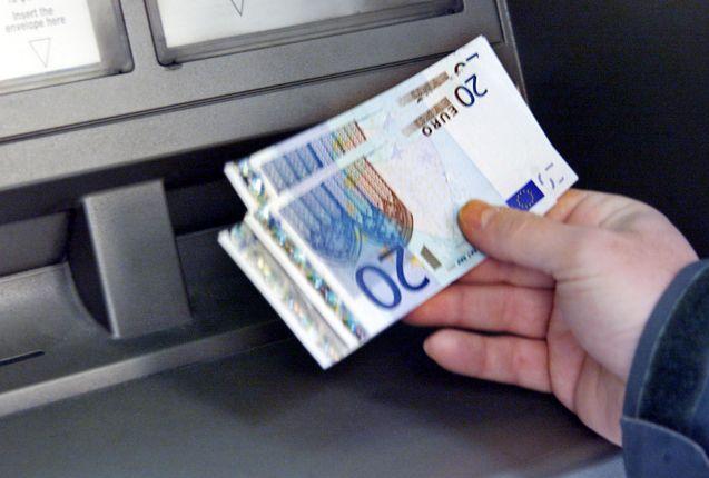 Κανονικά η καταβολή συντάξεων και δώρων Χριστουγέννων από το ΙΚΑ