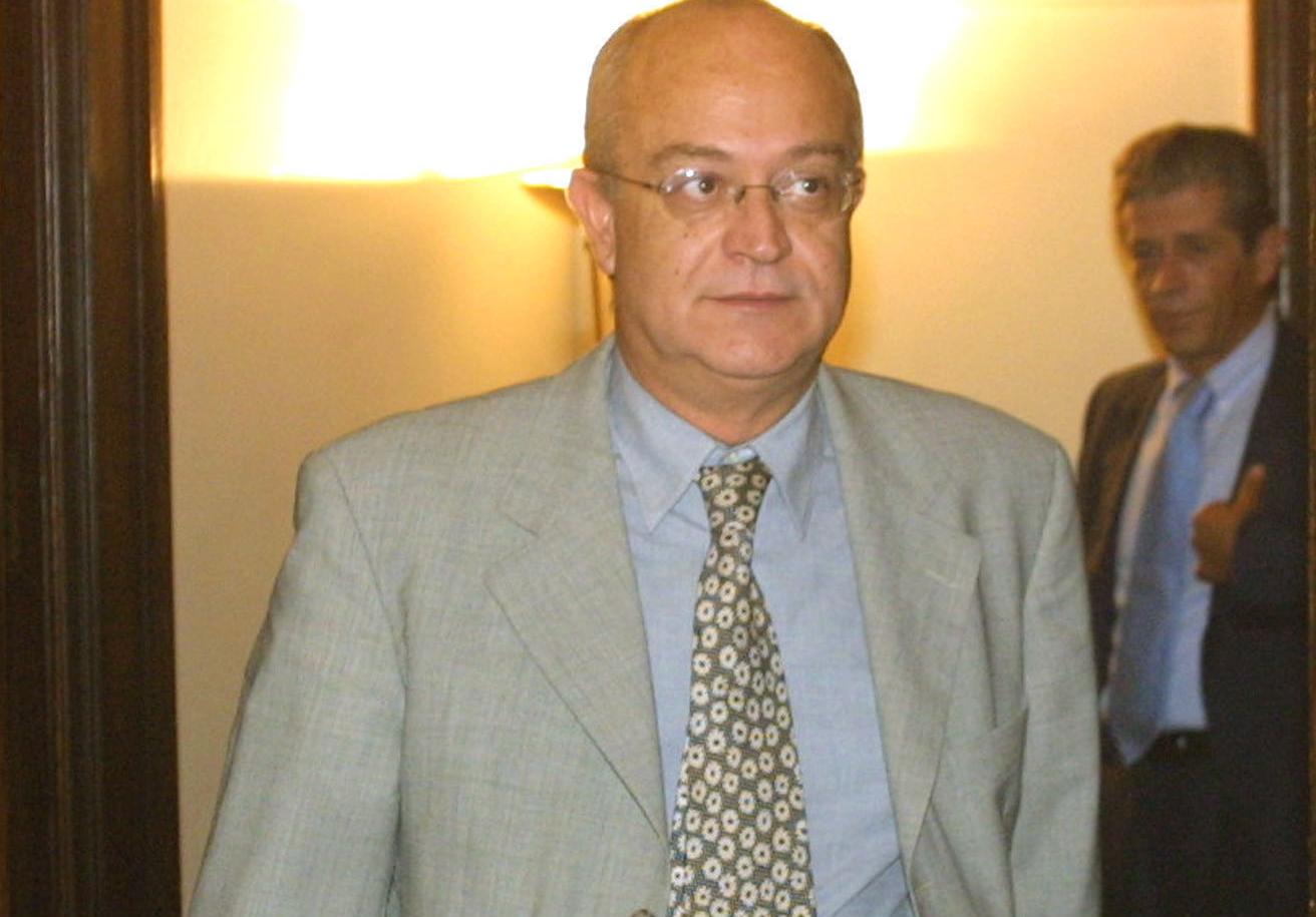 «Νέα Σοσιαλδημοκρατική Συμφωνία» ζητούν πέντε πρώην στελέχη του ΠΑΣΟΚ