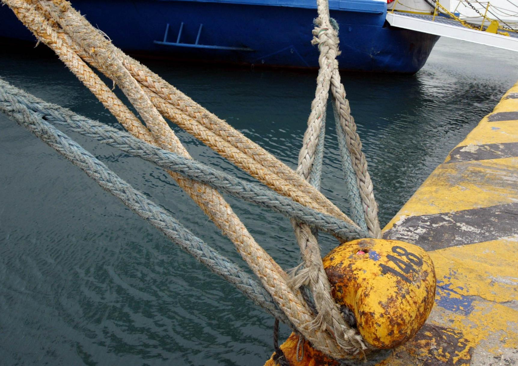 Ταλαιπωρία στην Κύθνο για τους επιβάτες του πλοίου «Αγ.Γεώργιος»