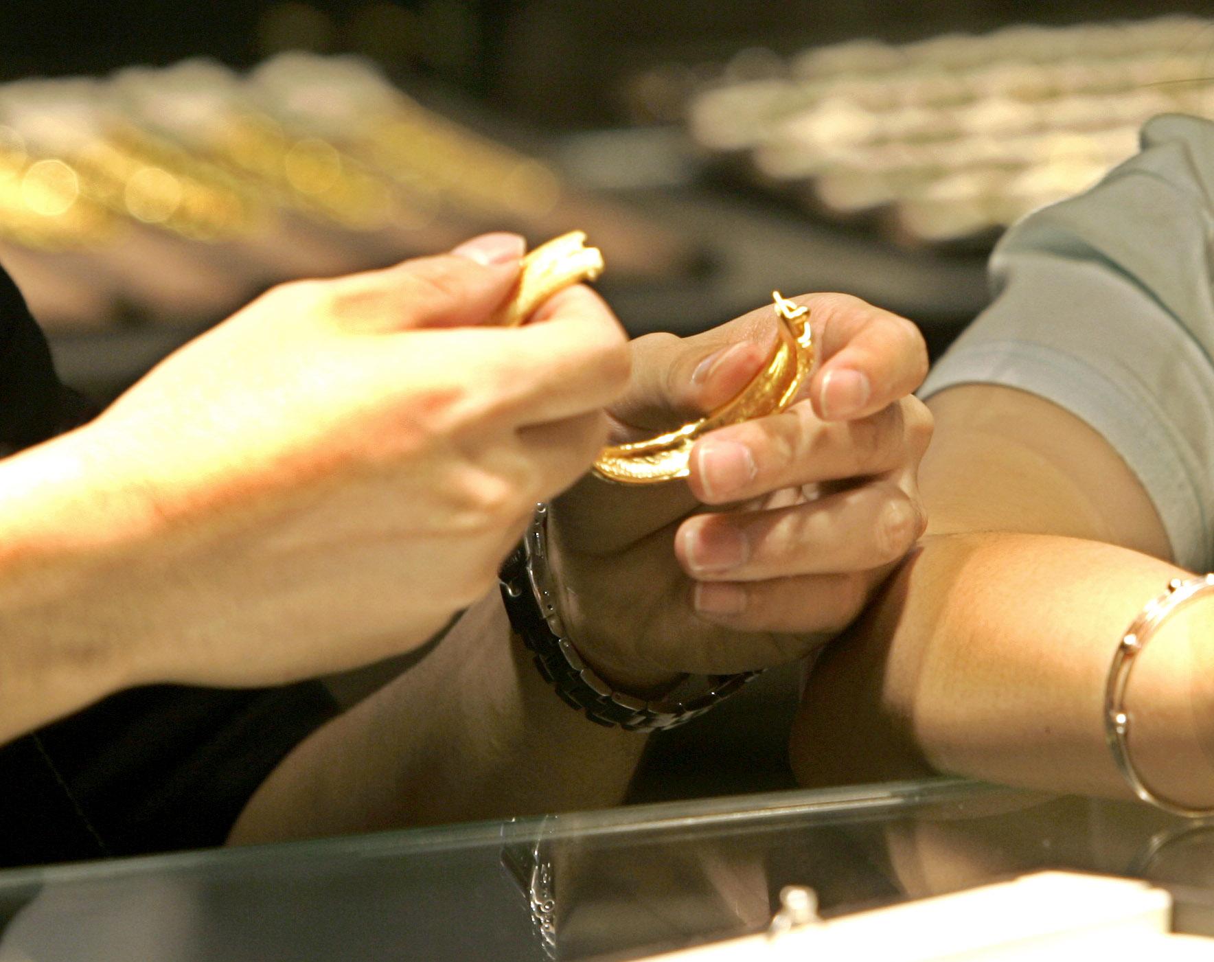 Συμβουλές προστασίας για… πούλημα των «ασημικών» από τη Γενική Γραμματεία Καναταλωτή