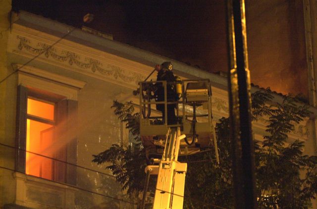 Δολοφόνησαν ψυχίατρο στη Θεσσαλονίκη, βάζοντας φωτιά στο ιατρείο του