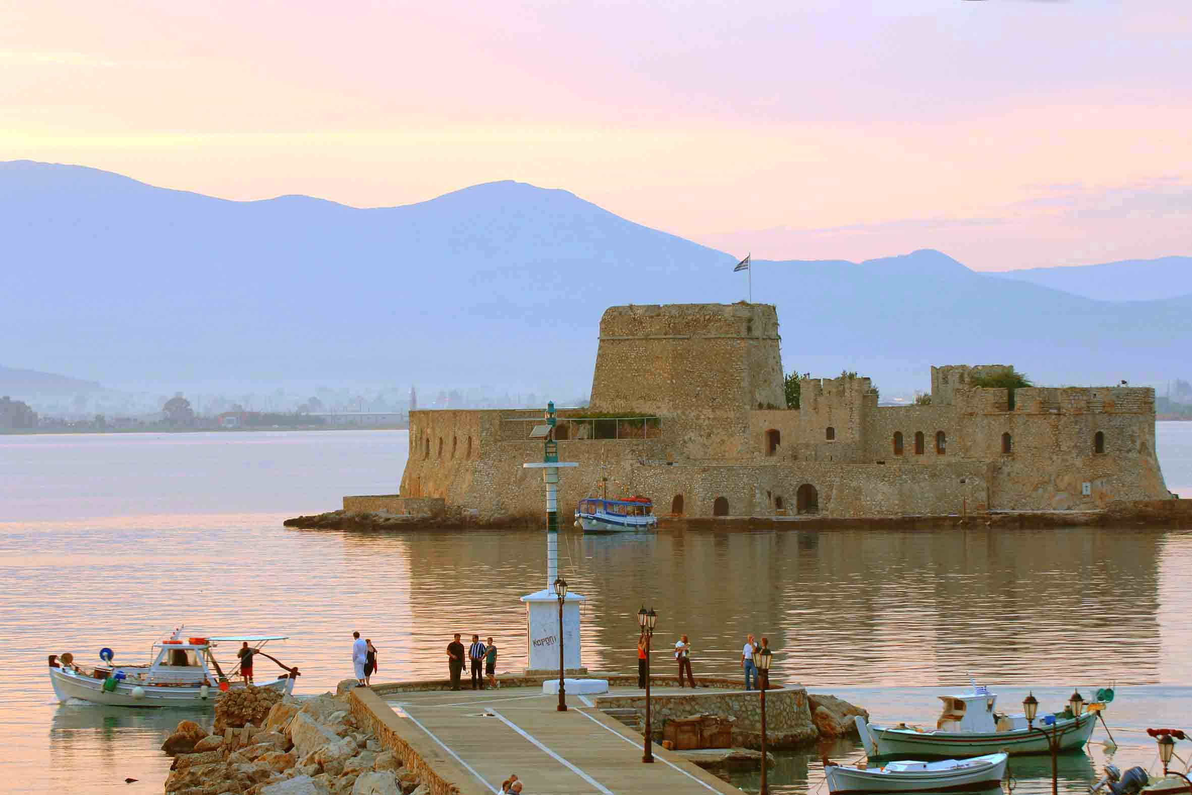 Προσφορά για εορταστικό 4ήμερο στο μαγευτικό Ναύπλιο από τα Amfitriti boutique hotels