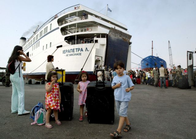 Ταλαιπωρία για τους 358 επιβάτες του «Ιεράπετρα» που δεν έδεσε στην Ικαρία