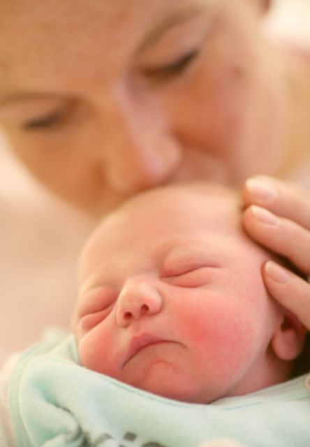 Και από τα σούπερ μάρκετ θα πωλείται πλέον το γάλα πρώτης βρεφικής ηλικίας