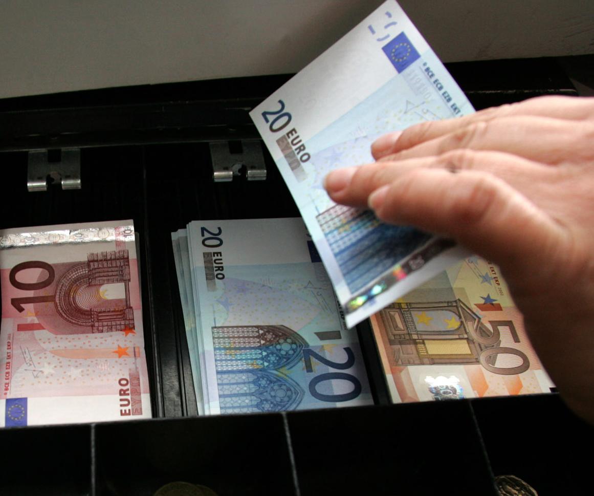 Μειωμένα κατά 13,3% τα δημόσια έσοδα το Νοέμβριο, πτώση 5% στο 11άμηνο