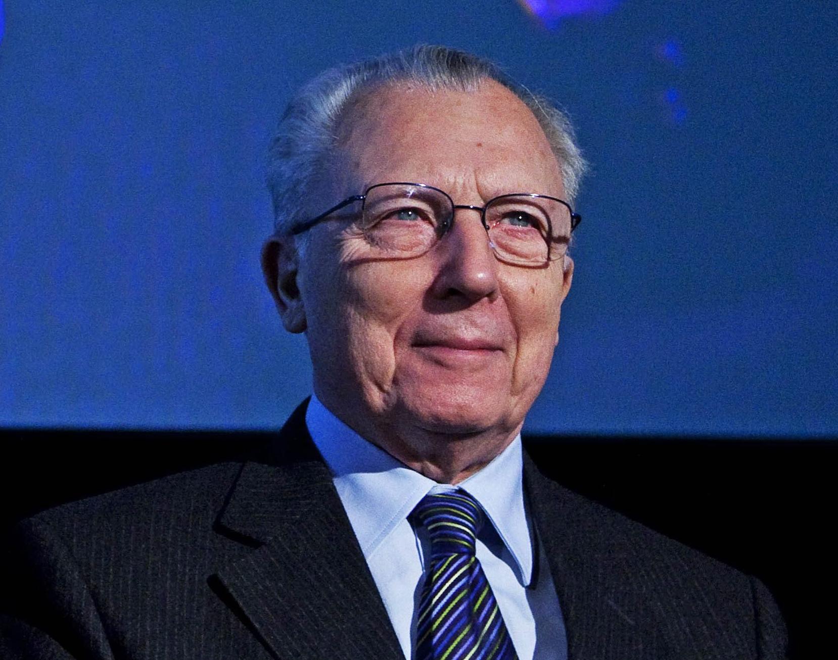 «Η ευρωζώνη ήταν ελαττωματική από την αρχή» ομολογεί ο Ζακ Ντελόρ