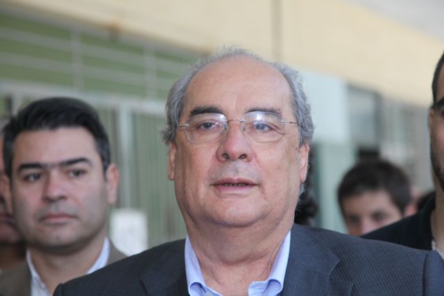 Αντίθετος με την κατασκευή του υπερυψωμένου τρένου ο δήμαρχος Πειραιά