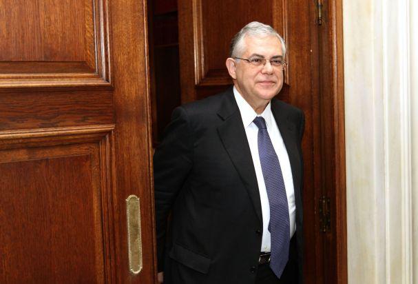 Με τους προέδρους των Ανώτατων Δικαστηρίων της χώρας συναντάται την Πέμπτη ο Λ.Παπαδήμος