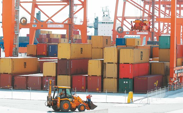 Το πάγωμα των επιστροφών στερεί ρευστότητα από την αγορά, τονίζει ο ΣΕΒΕ