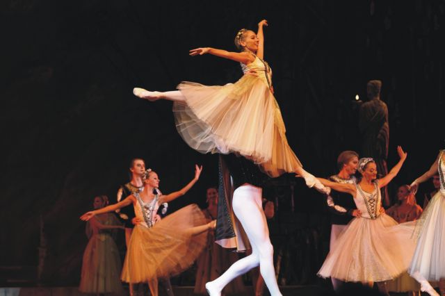 Με τη «Λίμνη των Κύκνων» θα κάνει Χριστούγεννα το Μέγαρο Μουσικής Αθηνών