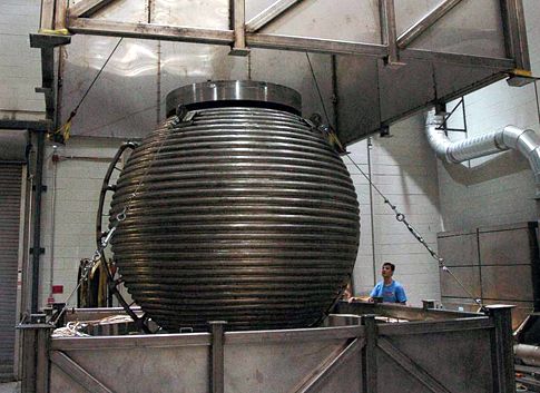 Γιγάντιες σφαίρες προσομοιώνουν το «δυναμό» της Γης