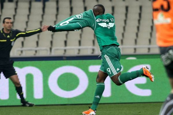 Χρόνια πολλά και περαστικά Σισέ σε Θύρα 13 και Φερέιρα