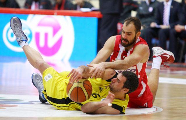 Ο Σπανούλης έσωσε τον Ολυμπιακό από το «κάζο» του Ηλυσιακού στο ΣΕΦ