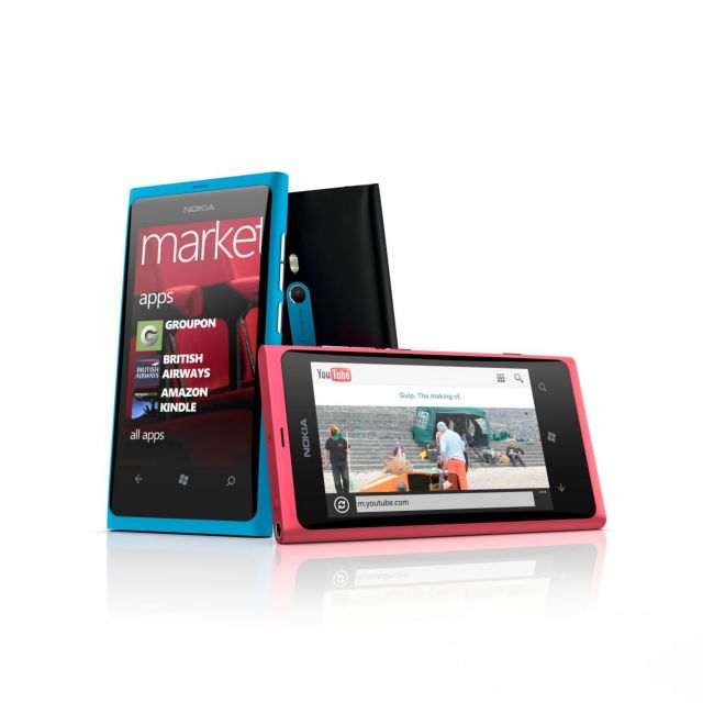 Nokia Lumia 800: Στην Ελλάδα το πρώτο Windows Phone της Nokia