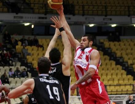 Ο Ολυμπιακός συνέτριψε με 90-60 τον ΠΑΟΚ στο ΣΕΦ