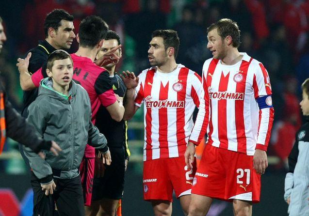 «Αλλοίωση» λέει η διοίκηση, «νεύρα» ο Βαλβέρδε, «τύχη» ο Ουζουνίδης