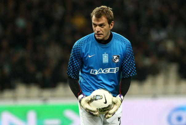 Ο Κάρολ περνά ιατρικές εξετάσεις και υπογράφει στον Ολυμπιακό