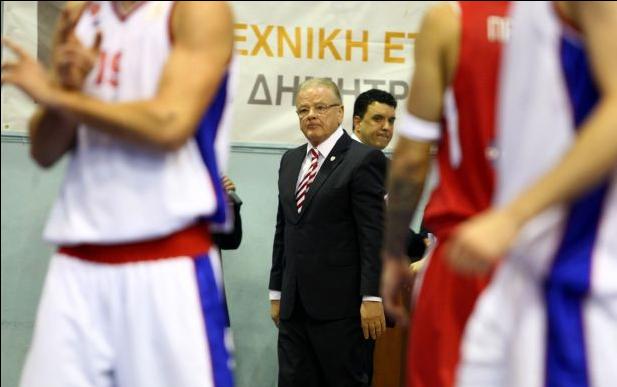 Ο Ίβκοβιτς δεν βρίσκει παίκτες, χάνει και τους εναπομείναντες